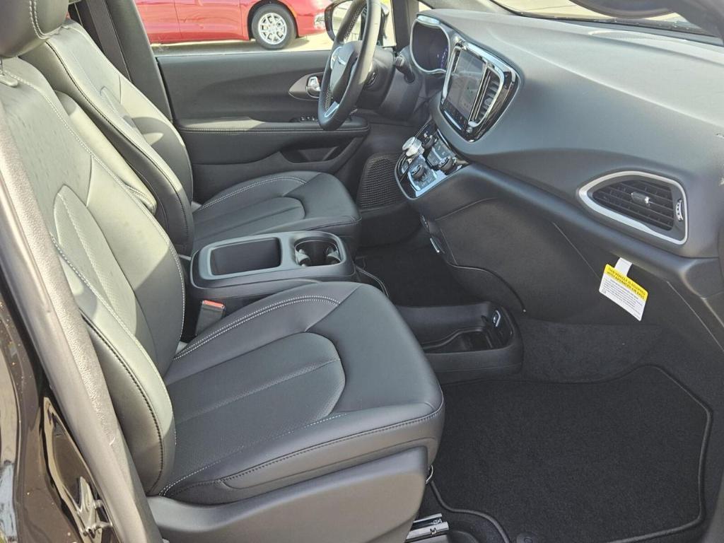 new 2025 Chrysler Voyager car, priced at $38,703