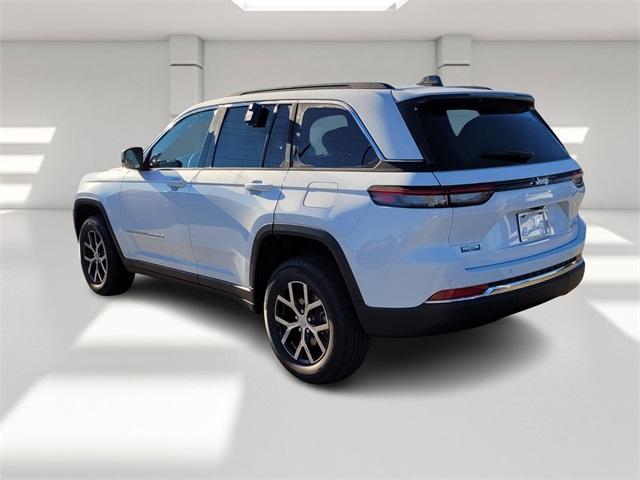 new 2025 Jeep Grand Cherokee car, priced at $41,200