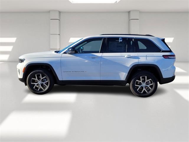 new 2025 Jeep Grand Cherokee car, priced at $41,200