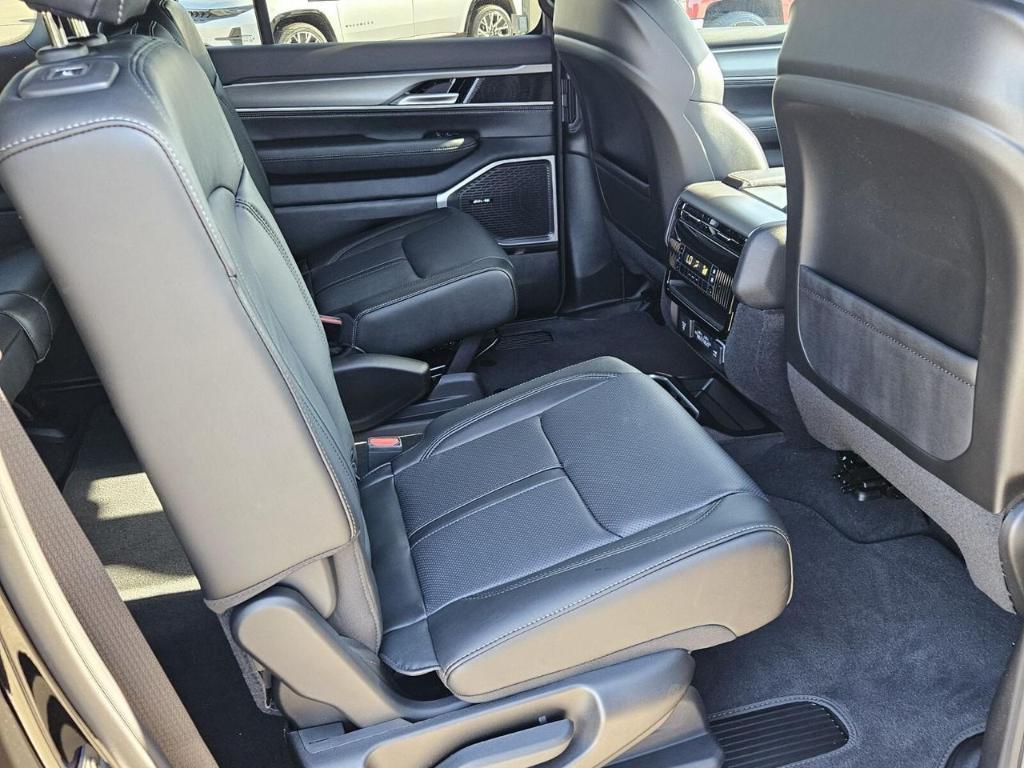 new 2025 Jeep Wagoneer L car, priced at $68,623