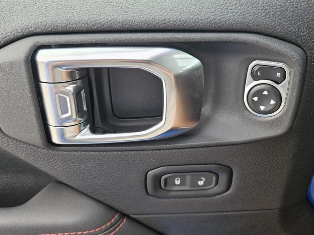 new 2025 Jeep Gladiator car, priced at $48,514