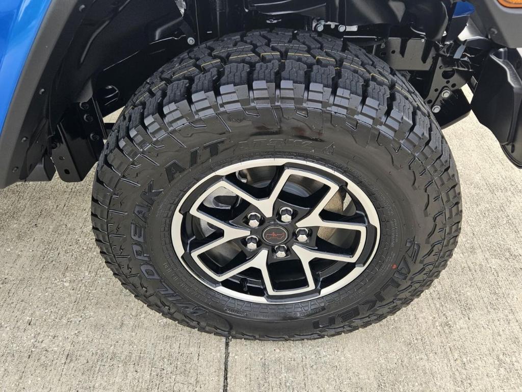 new 2025 Jeep Gladiator car, priced at $48,514