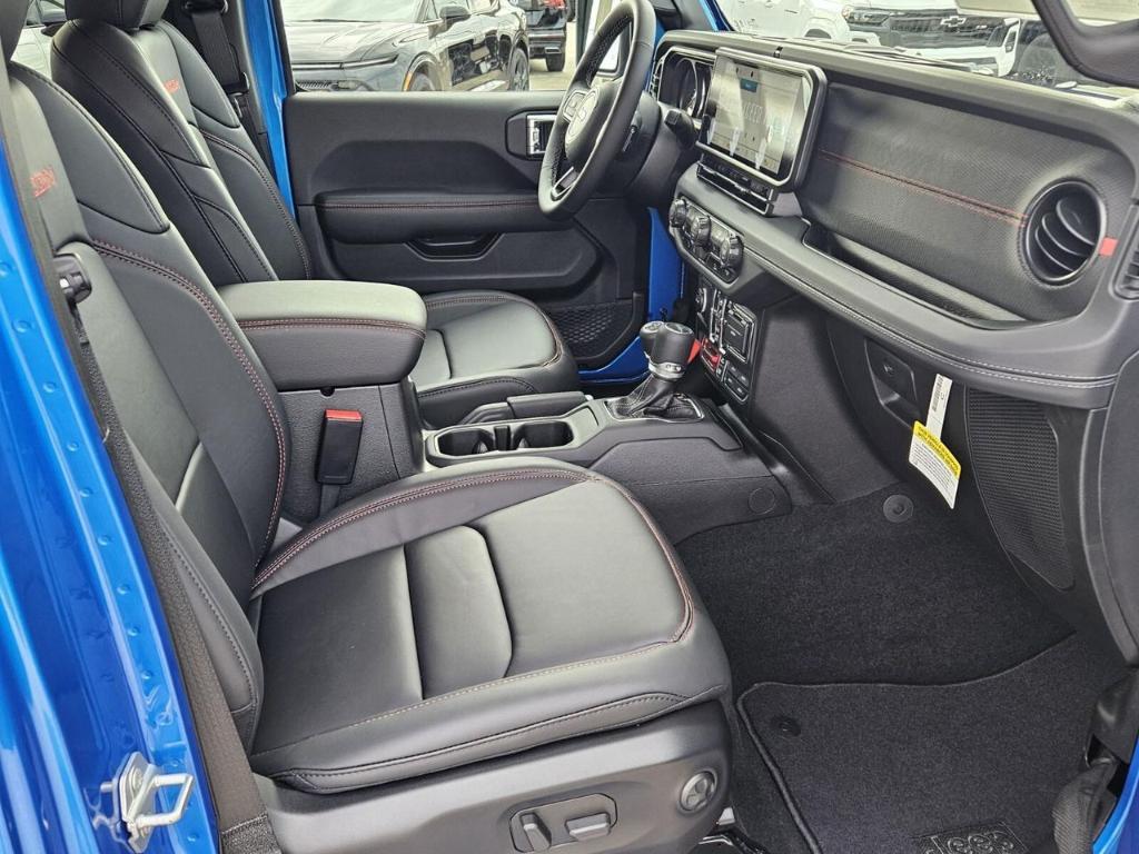 new 2025 Jeep Gladiator car, priced at $48,514