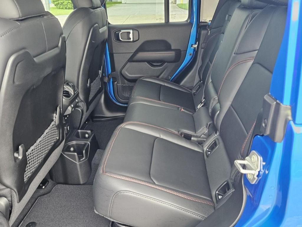 new 2025 Jeep Gladiator car, priced at $48,514