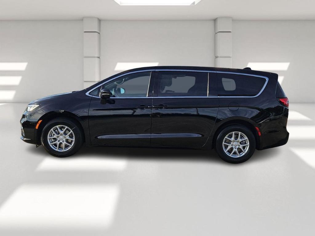 new 2026 Chrysler Pacifica car, priced at $37,965