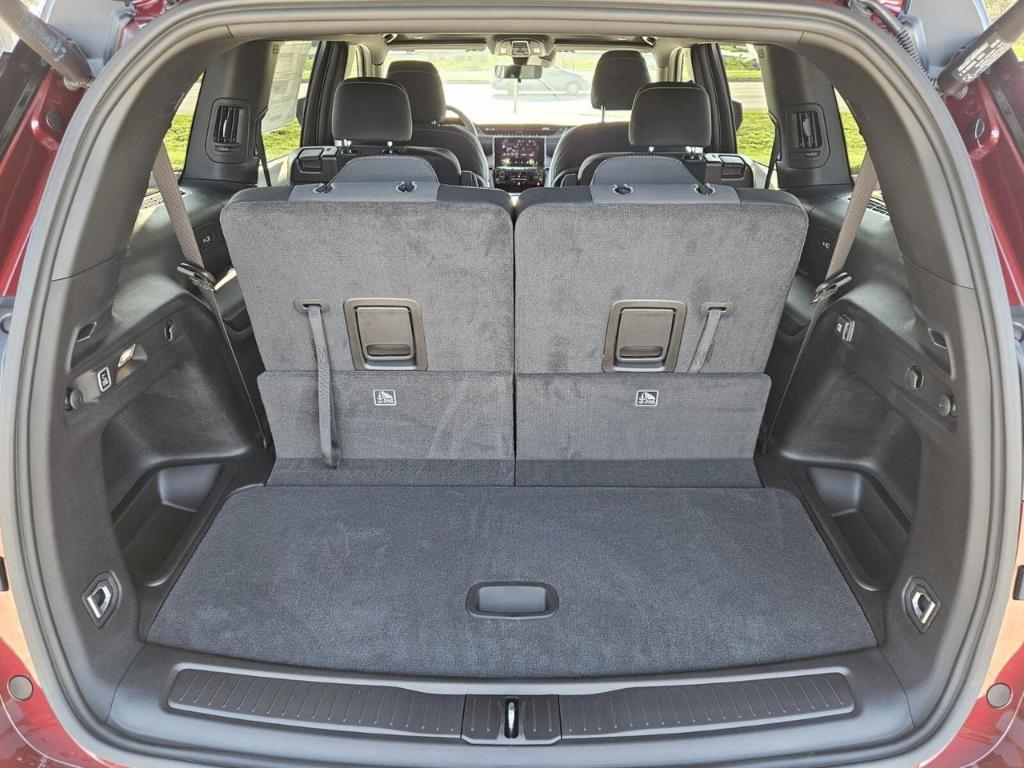 new 2025 Jeep Grand Cherokee L car, priced at $39,297