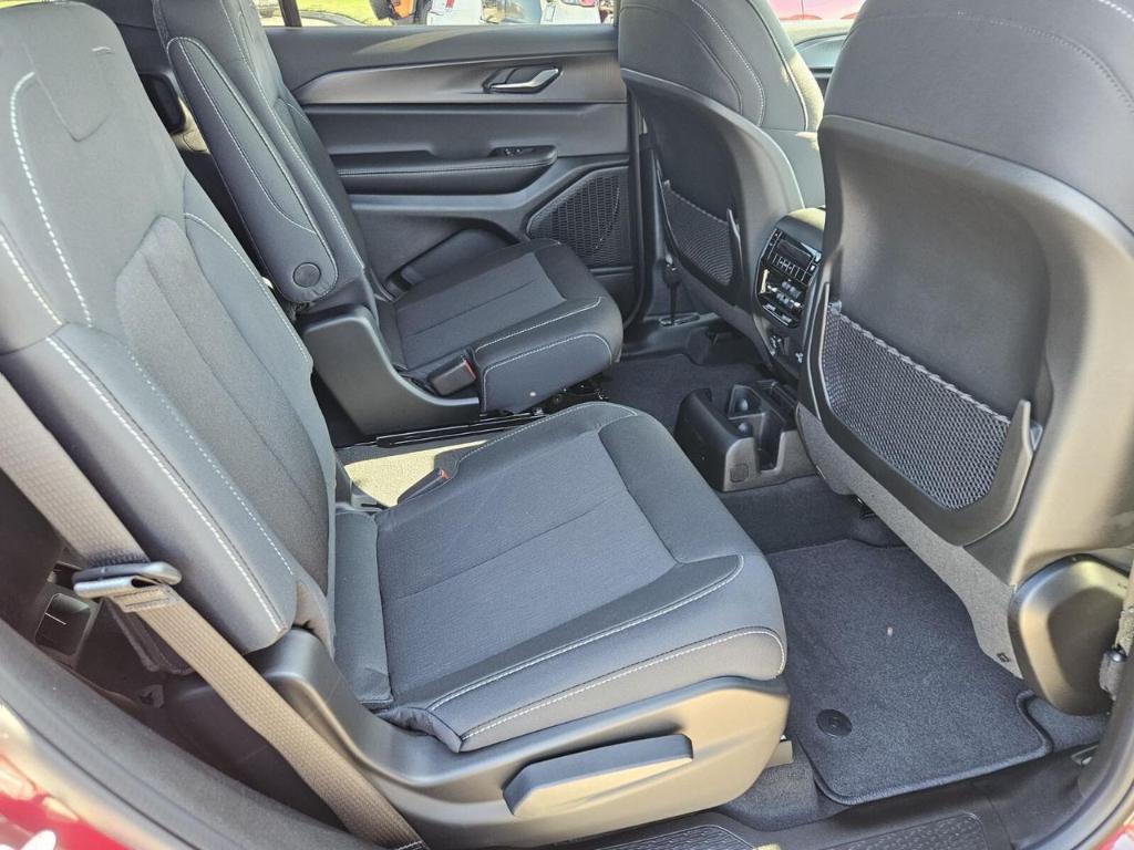 new 2025 Jeep Grand Cherokee L car, priced at $39,297