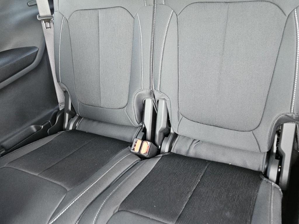 new 2025 Jeep Grand Cherokee L car, priced at $39,297