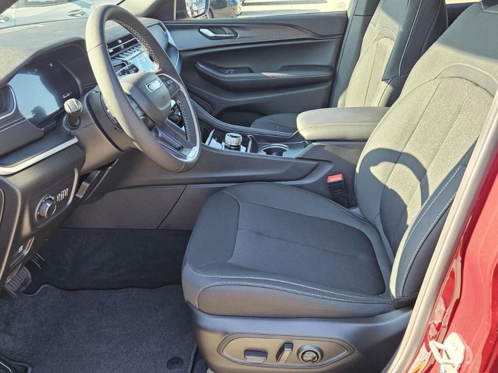 new 2025 Jeep Grand Cherokee L car, priced at $39,297