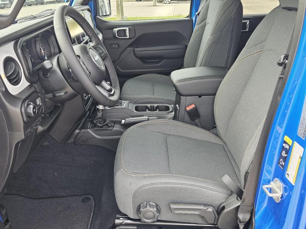 new 2025 Jeep Wrangler car, priced at $42,153