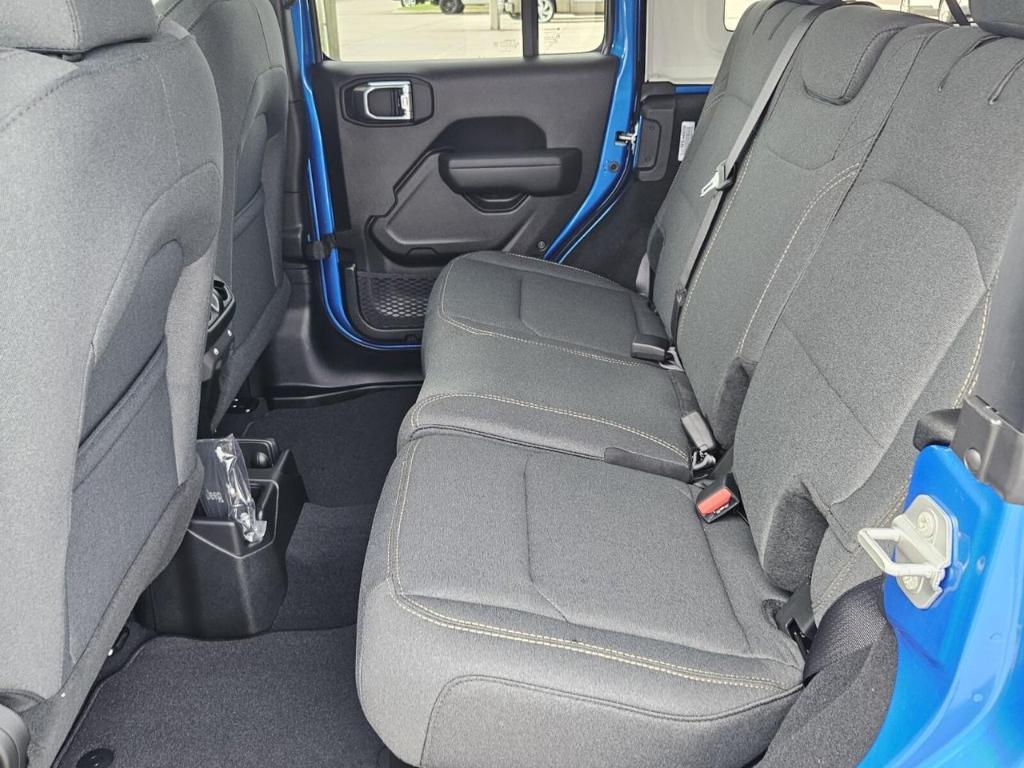 new 2025 Jeep Wrangler car, priced at $42,153