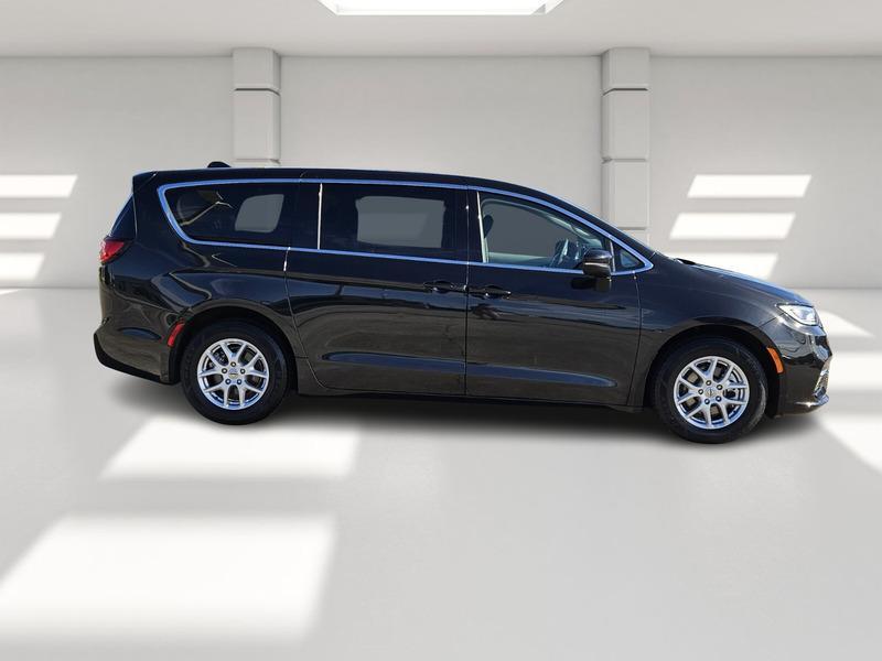used 2023 Chrysler Pacifica car, priced at $22,999
