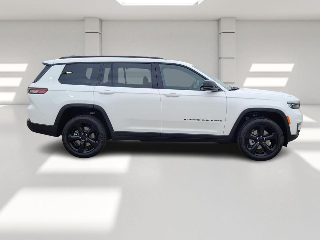 new 2025 Jeep Grand Cherokee L car, priced at $45,960