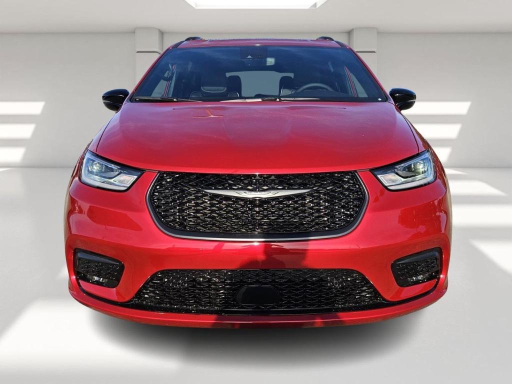 new 2025 Chrysler Pacifica car, priced at $46,975