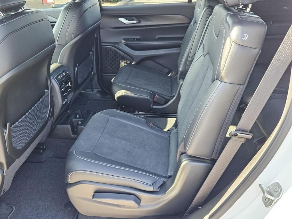 new 2025 Jeep Grand Cherokee L car, priced at $44,885