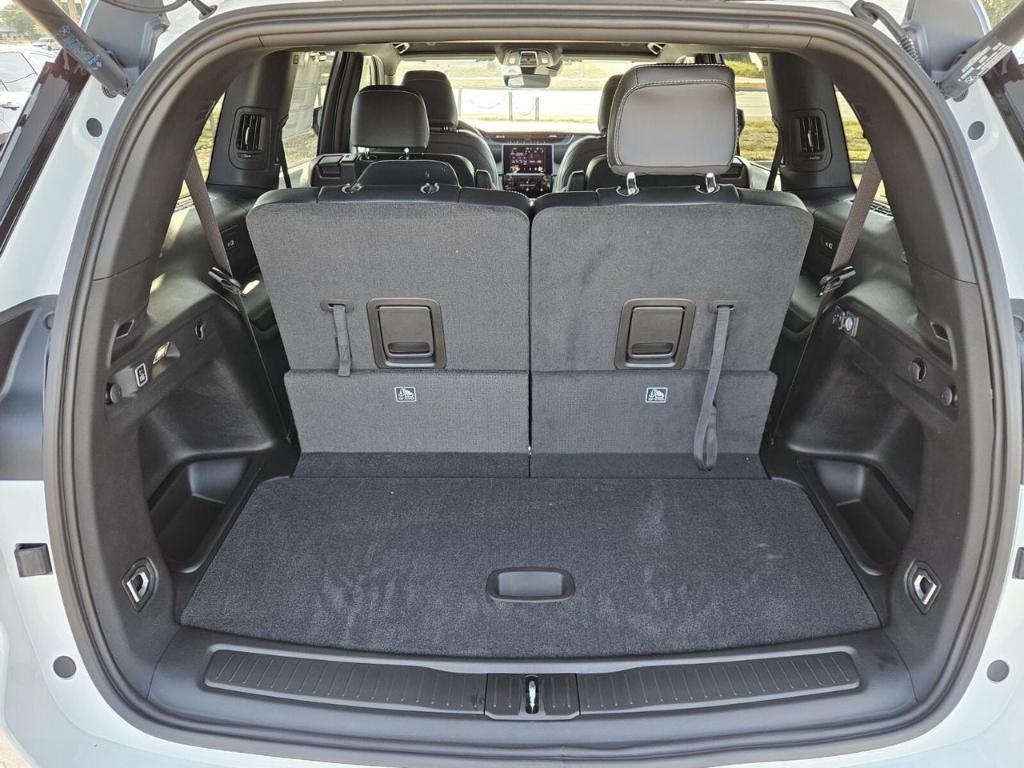 new 2025 Jeep Grand Cherokee L car, priced at $44,885