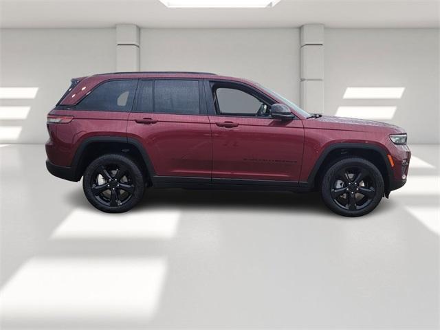new 2024 Jeep Grand Cherokee car, priced at $50,460