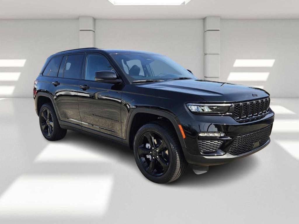 new 2025 Jeep Grand Cherokee car, priced at $40,734