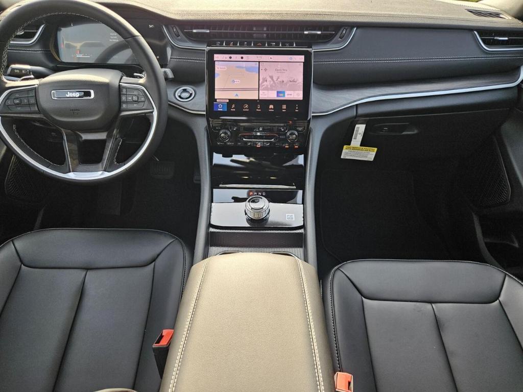 new 2025 Jeep Grand Cherokee car, priced at $40,734