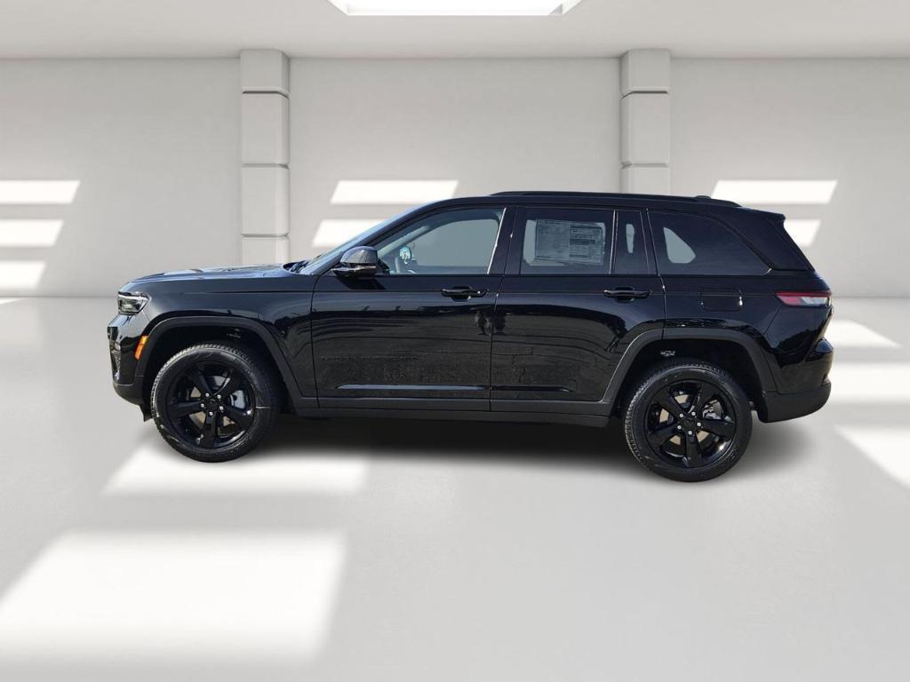 new 2025 Jeep Grand Cherokee car, priced at $40,734