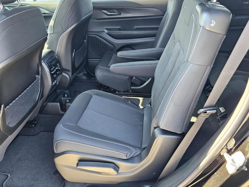 new 2025 Jeep Grand Cherokee L car, priced at $38,547