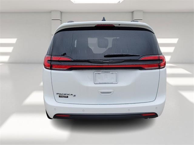 new 2024 Chrysler Pacifica car, priced at $39,595