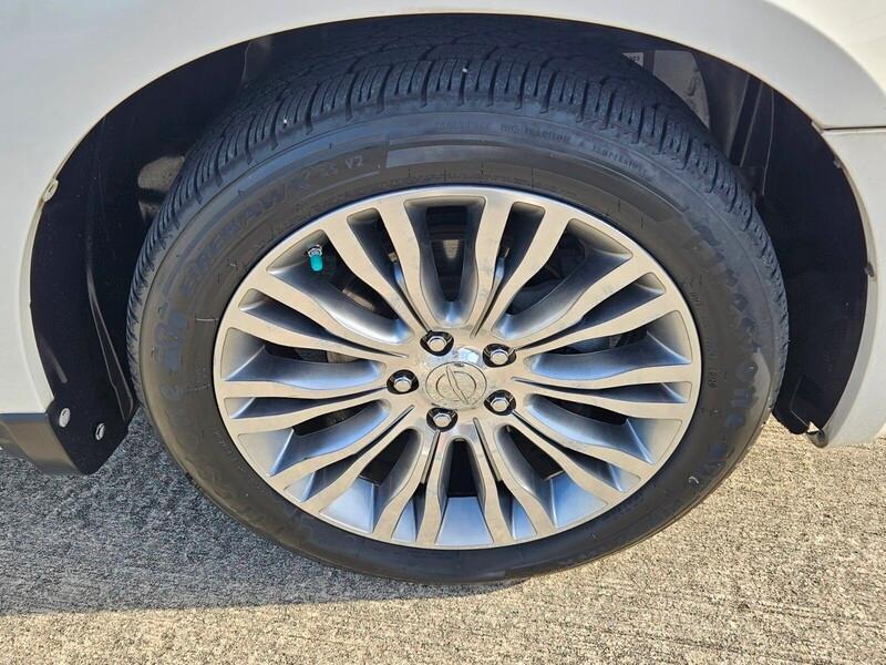 used 2011 Chrysler 200 car, priced at $9,999