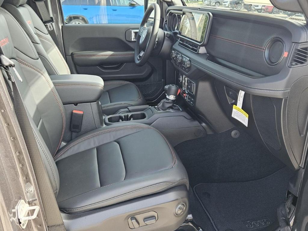 new 2025 Jeep Gladiator car, priced at $48,514