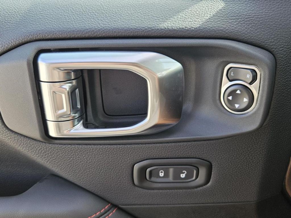 new 2025 Jeep Gladiator car, priced at $48,514