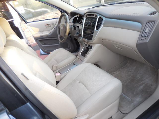 used 2006 Toyota Highlander car, priced at $9,991