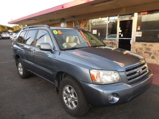 used 2006 Toyota Highlander car, priced at $9,991