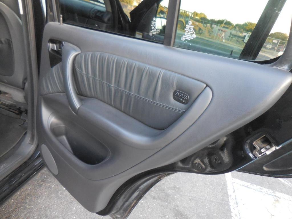 used 2005 Mercedes-Benz M-Class car, priced at $7,991