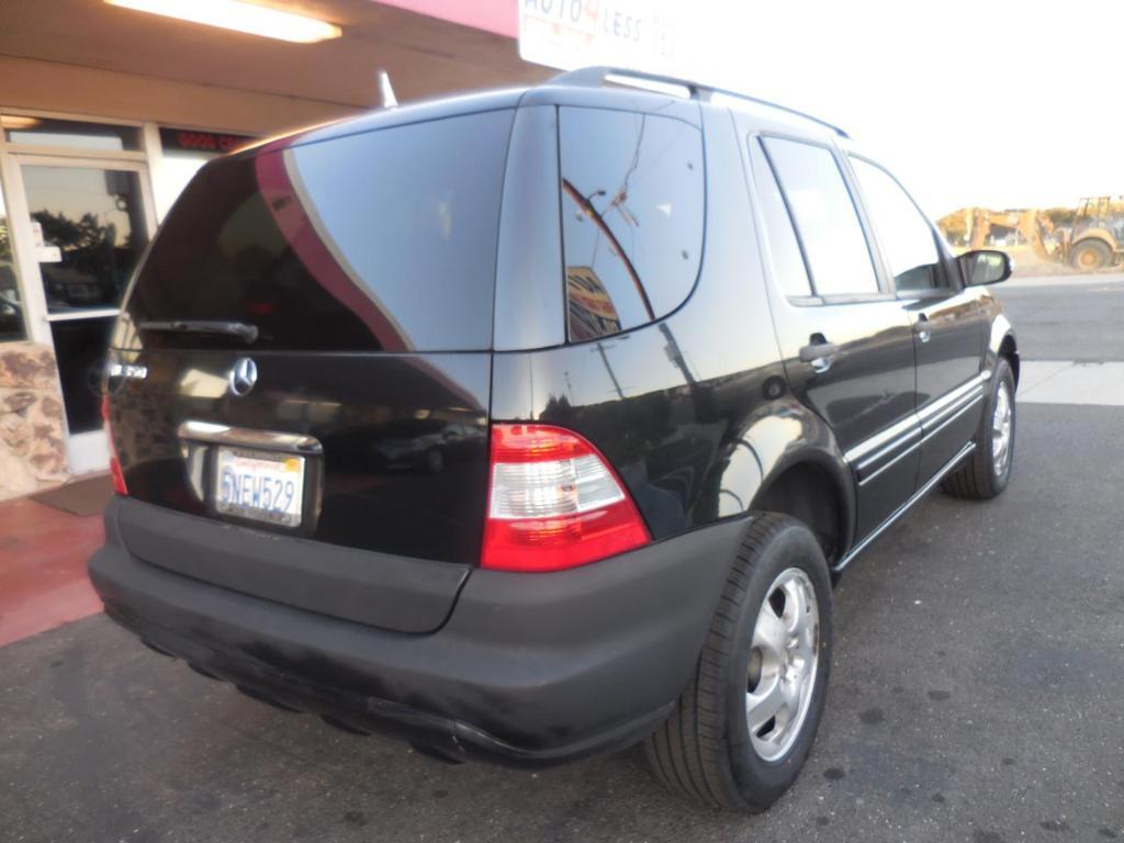 used 2005 Mercedes-Benz M-Class car, priced at $7,991