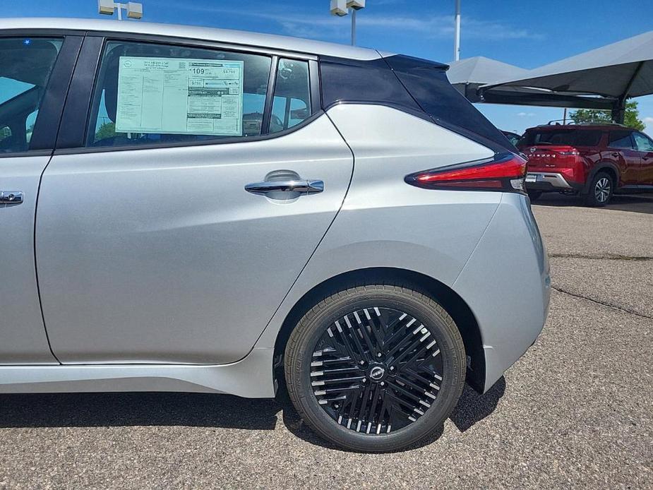 new 2025 Nissan Leaf car, priced at $30,444