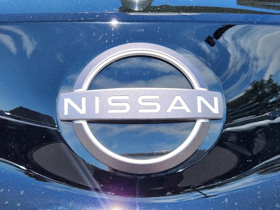 new 2025 Nissan Leaf car, priced at $30,444