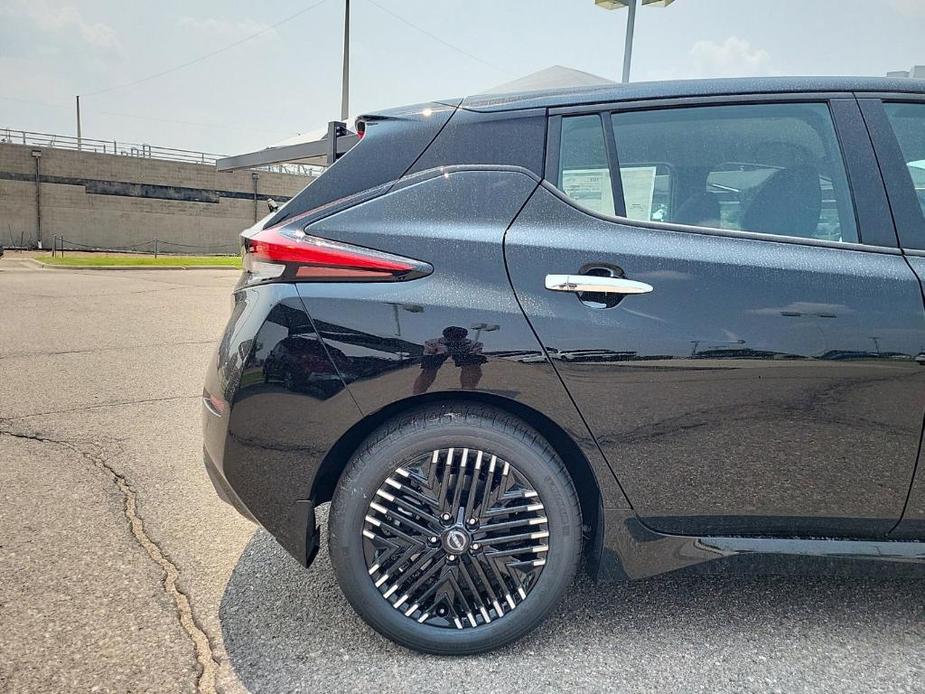 new 2025 Nissan Leaf car, priced at $30,534