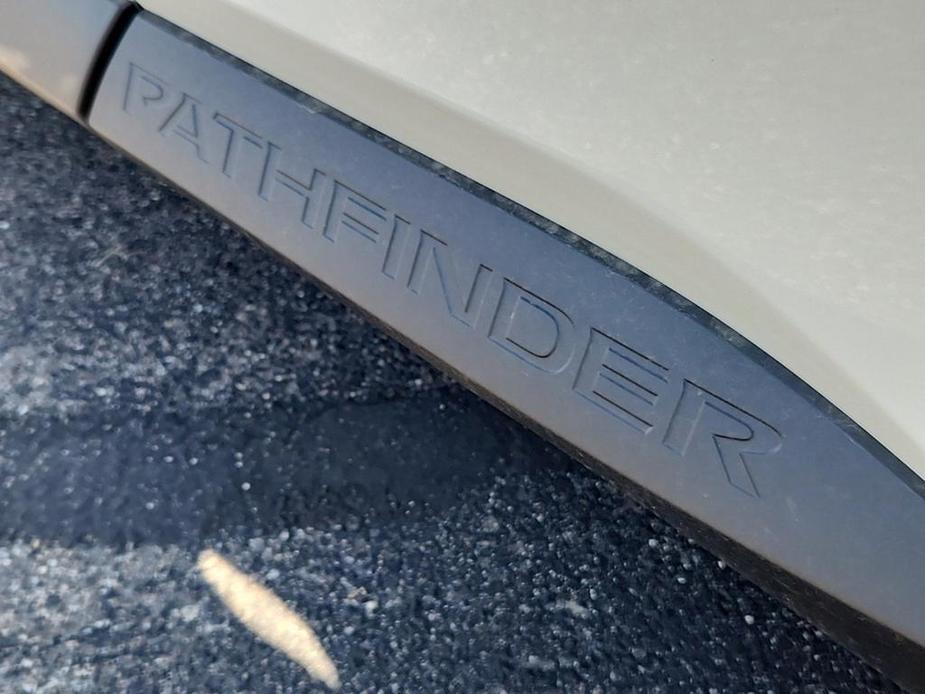 new 2024 Nissan Pathfinder car, priced at $42,793