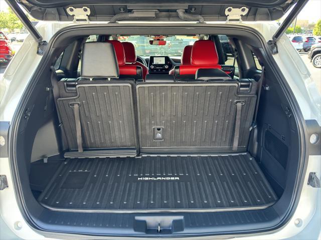 used 2023 Toyota Highlander car, priced at $43,899