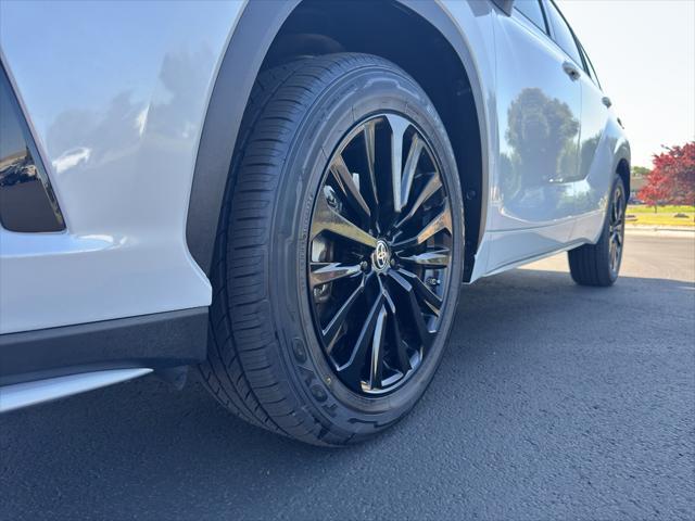 used 2023 Toyota Highlander car, priced at $43,899