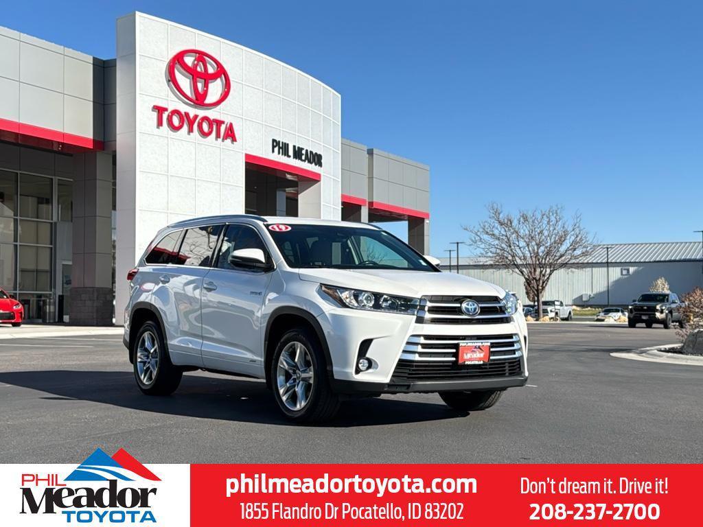 used 2019 Toyota Highlander Hybrid car, priced at $27,595