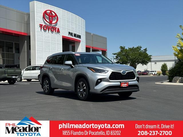 used 2022 Toyota Highlander Hybrid car, priced at $37,299