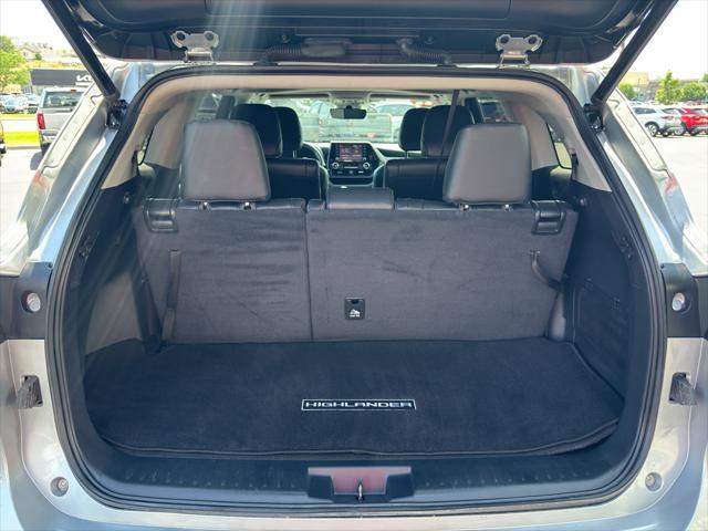used 2022 Toyota Highlander Hybrid car, priced at $37,299