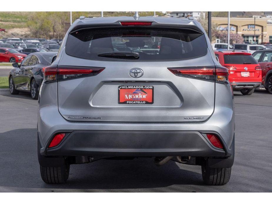 new 2024 Toyota Highlander car, priced at $43,647
