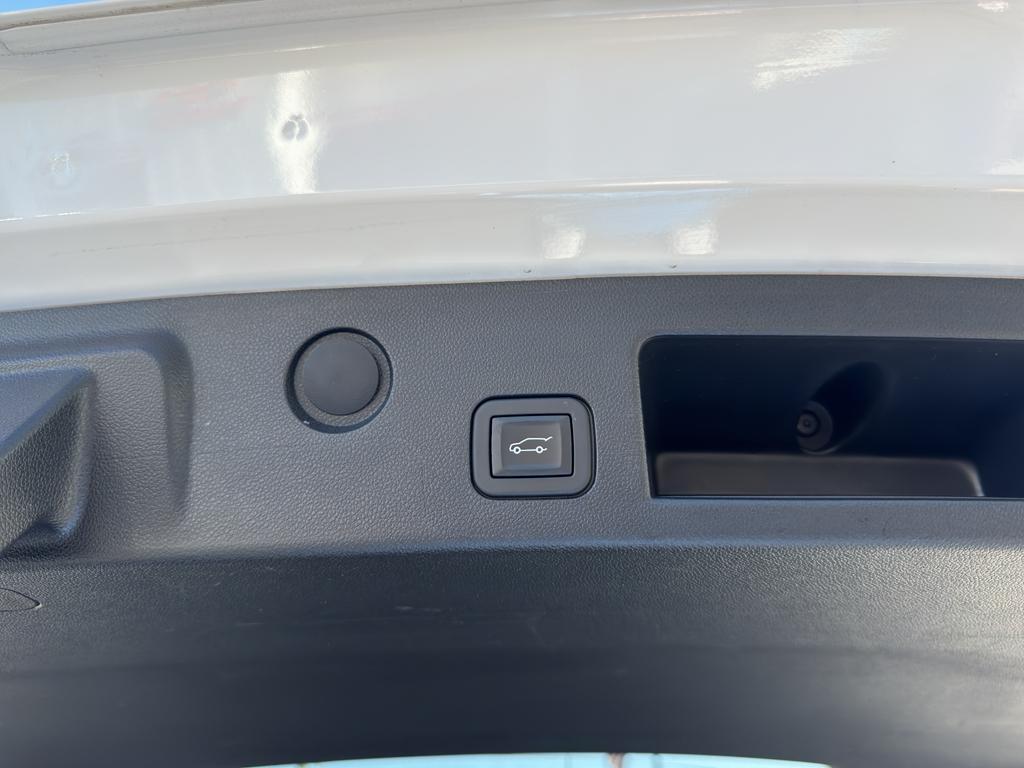 used 2025 Chevrolet Equinox car, priced at $30,744