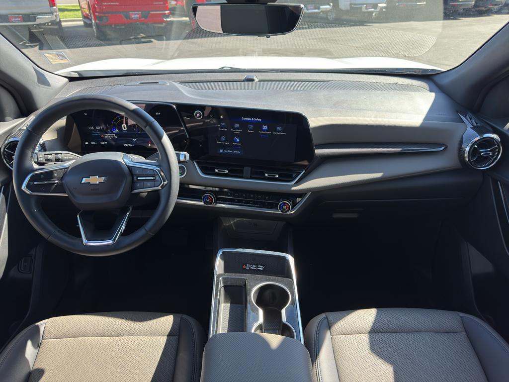 used 2025 Chevrolet Equinox car, priced at $30,744