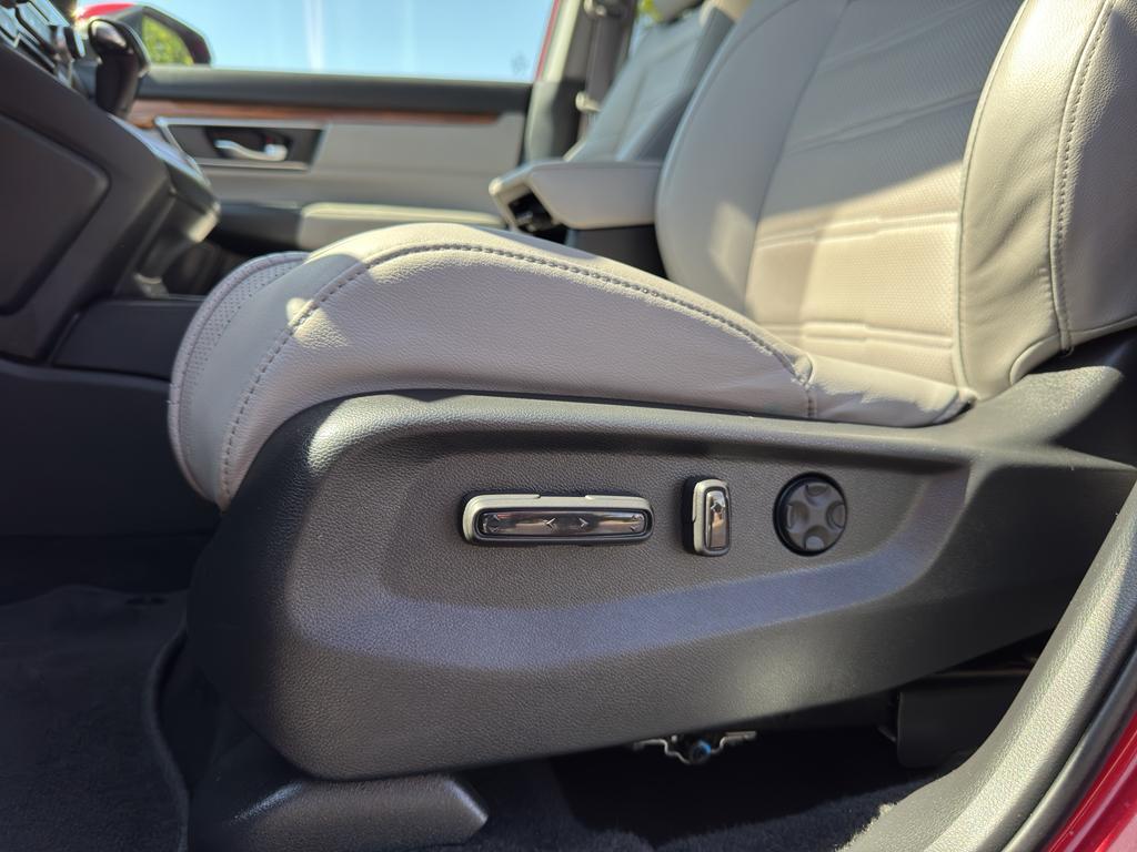 used 2021 Honda CR-V car, priced at $30,499