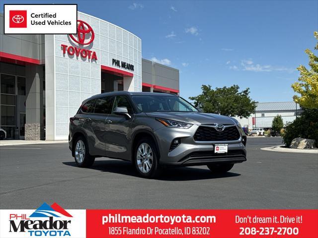 used 2025 Toyota Highlander car, priced at $51,784