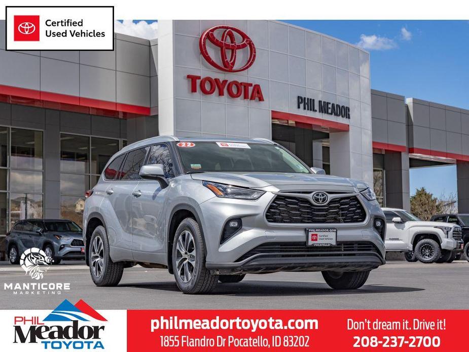 used 2022 Toyota Highlander car, priced at $37,668