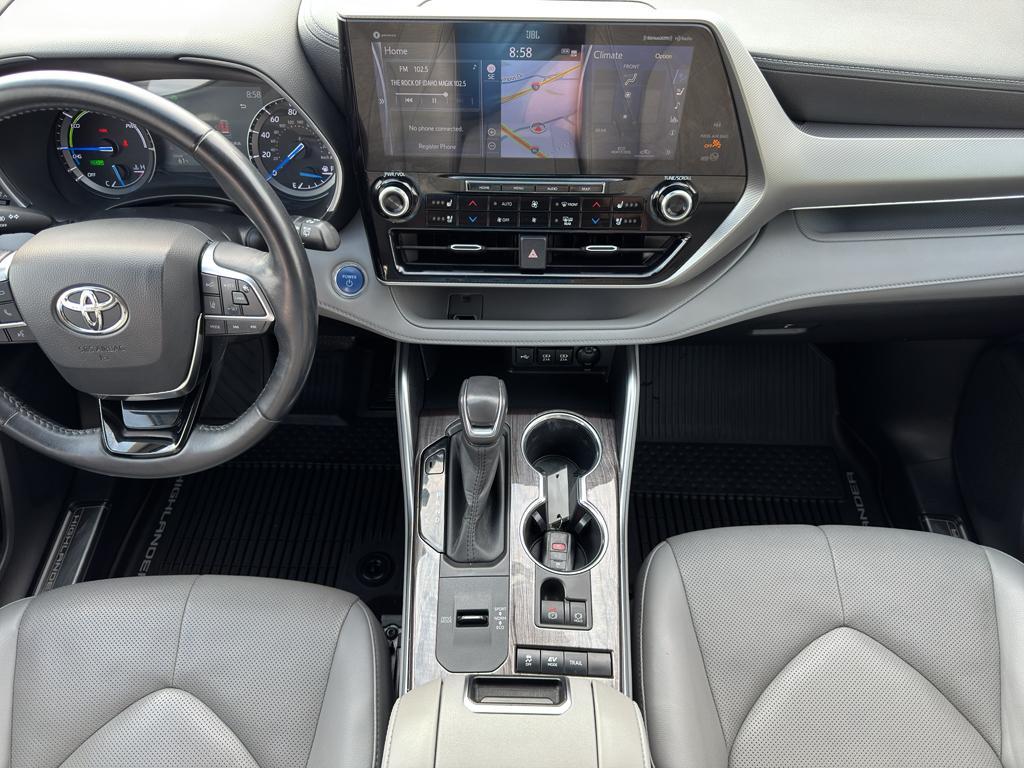 used 2020 Toyota Highlander Hybrid car, priced at $32,179