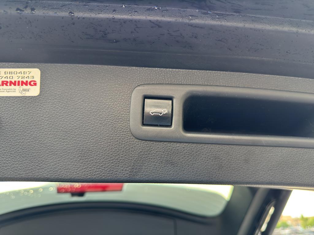 used 2020 Toyota Highlander Hybrid car, priced at $32,179